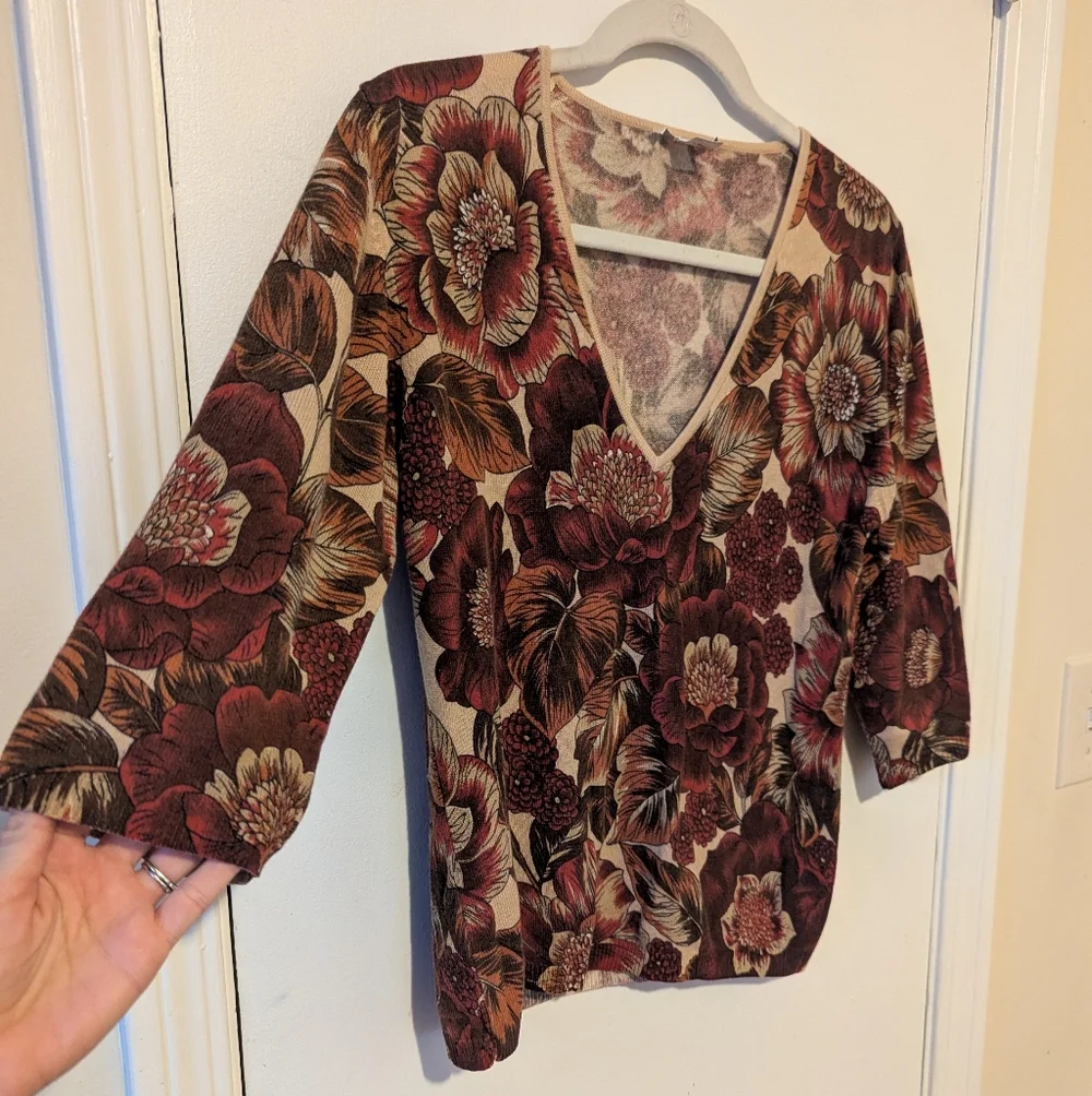 100% Cashmere MaxMara Burgundy Floral V-Neck Blouse - Picture 2 of 6